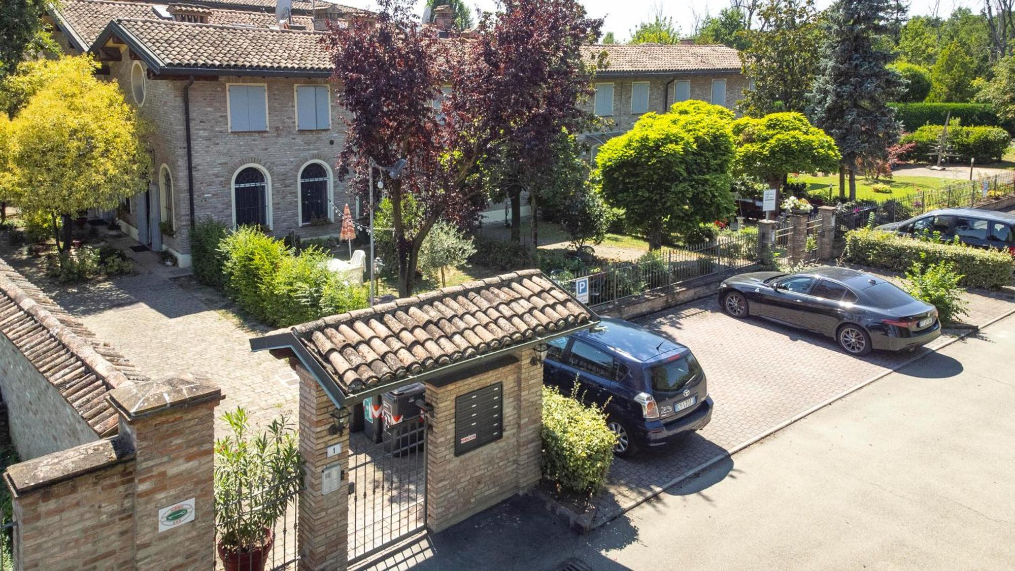 Residence Antico Borgo Modena Luaran gambar