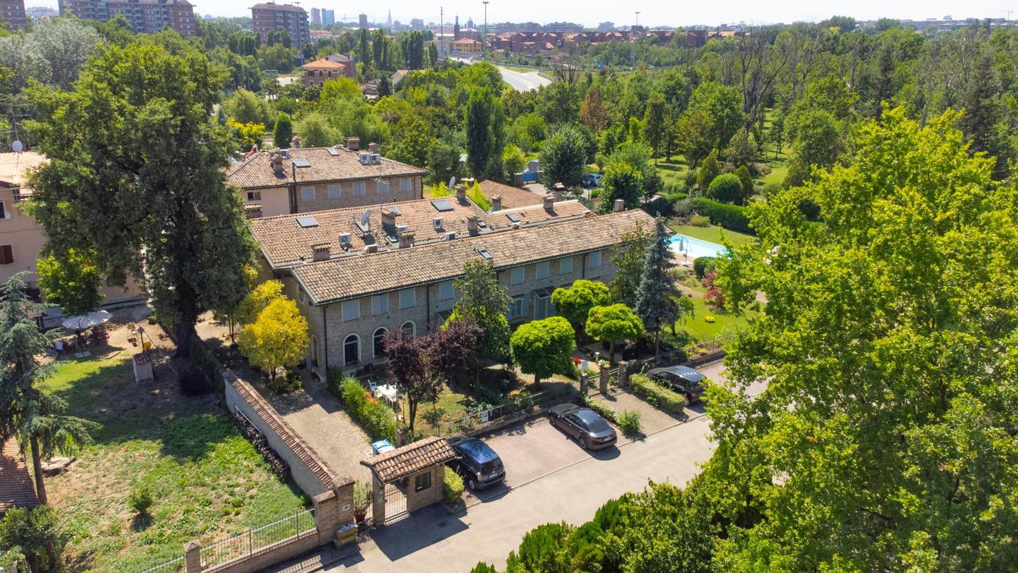 Residence Antico Borgo Modena Luaran gambar